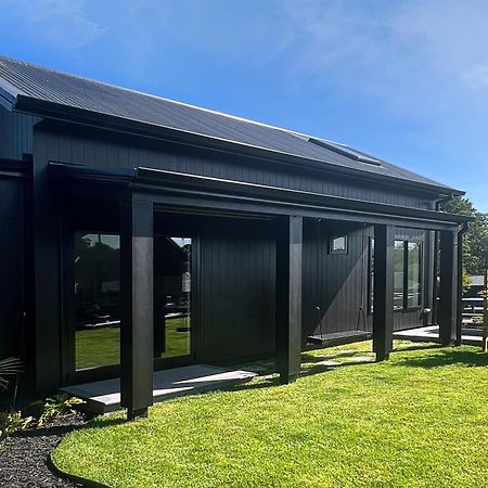 Hillbrook - A Luxurious Guesthouse Ohauiti Eksteriør bilde